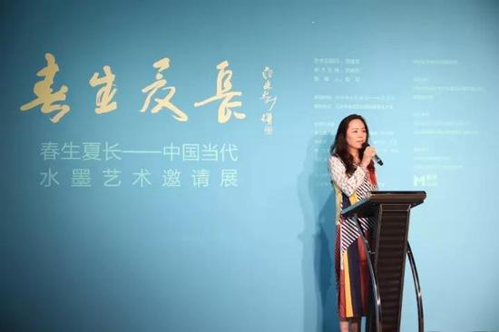 中央美术学院教授、艺术资讯网主编、参展艺术家代表章燕紫女士开幕式致辞
