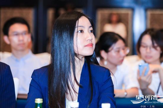 资深音乐撰稿人 钱厚琳