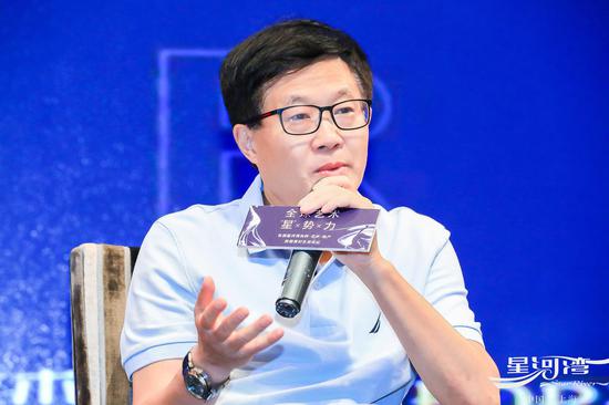 中国当代著名艺术史学家、那特艺术学院院长吕澎