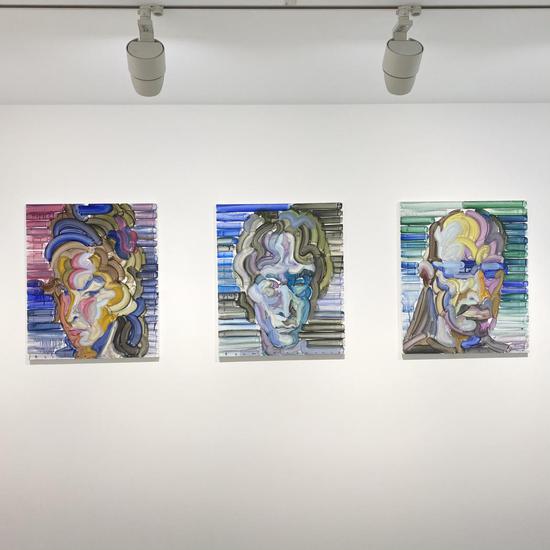 图：江上越个展《彩虹》现场 Egami Etsu solo show “RAINBOW” exhibition in Whitestone gallery Taipei