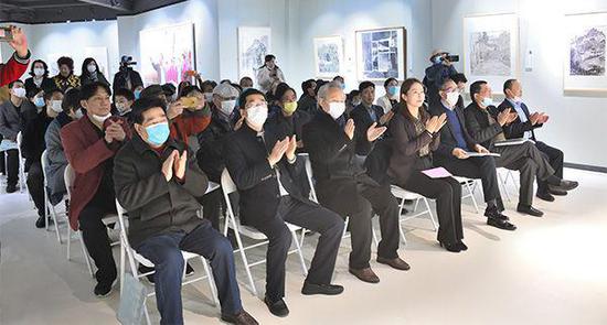  展览开幕现场