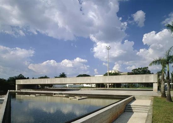  巴西雕塑博物馆，1988年