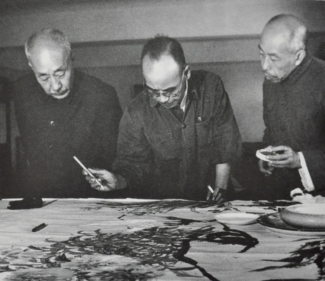 1959年 王雪涛与于非闇（左一）、马晋（右一）合作
