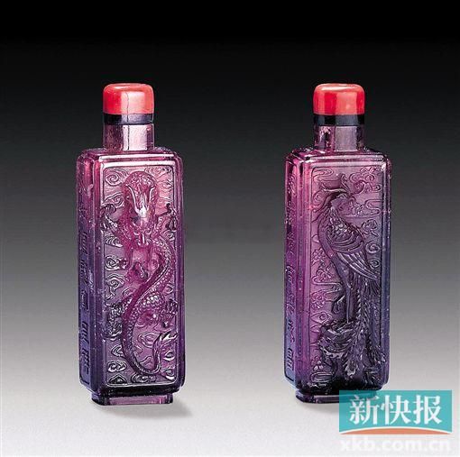 清乾隆碧玺龙凤鼻烟壶 