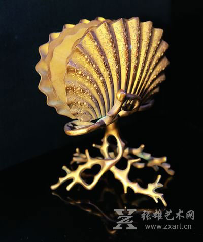 收藏古董珠宝：寻找逝去时代的美丽事物