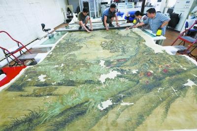 碎损绢画最小碎片才指甲盖大 光拼图就花费半月