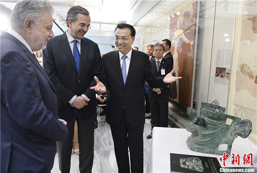 李克强总理向博物馆赠送了三星堆出土文物复制品