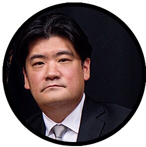   张明