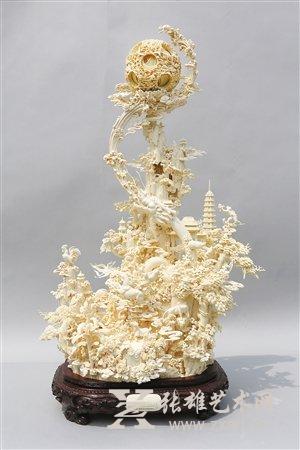   李定宁、李斌成作品《盛世乾坤》曾获第十届中国民间文艺山花奖、广东省第九届鲁迅文学艺术奖、第八届广州文艺奖精品奖。 （受访者供图）