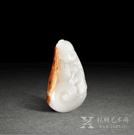 Lot 546  和田玉籽料如意有余把件 重量:79g92万成交