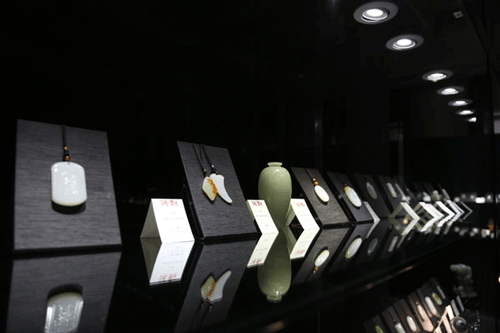 博观第八期“玲珑美玉”预展获得好评 10日进行拍卖