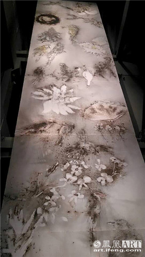 《九级浪》个展展览现场作品《巴西花鸟图》