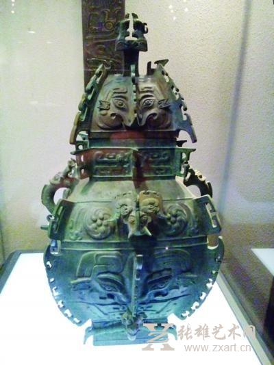 　　“噩矦方彝”    