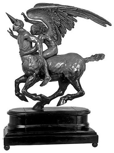 墨西哥艺术家豪尔赫·马林向中华艺术宫捐赠的铜雕《人马与天使》
