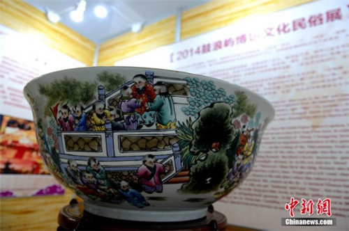 精美的博饼碗亮相鼓浪屿
