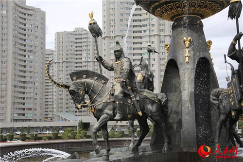 哈萨克斯坦首都阿斯塔纳城市雕塑