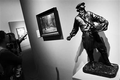   托尔斯泰作品亮相国博 展出255件展品