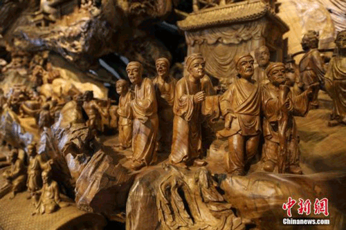 巨型根雕《清明上河图》现身福建闽侯