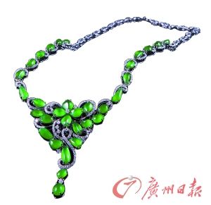   翡翠饰品。