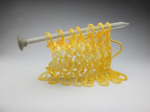 美艺术家巧用玻璃编织 绝美雕塑隐喻社会结构