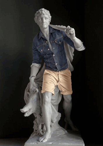 当卢浮宫的裸体雕塑穿上衣服后