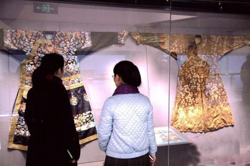中国清末民初传世纺品在浙展出 探路文物保护修复