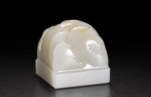 12452和田玉籽料群山印章  尺寸：4.0×4.0×4.0cm 147g  参考价：无底价