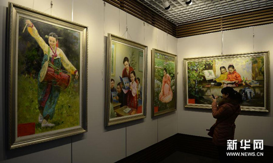 “金达莱盛开的地方”朝鲜油画展亮相石家庄