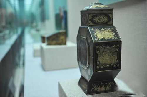 广东省博物馆藏清代外销艺术精品在南宁展出