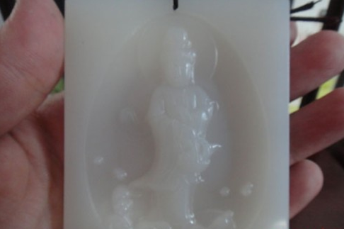 　玻璃