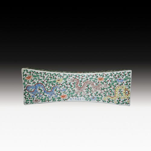 粉彩螭龙穿花瓷枕   44*14cm