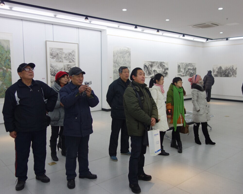 市美术馆推出“2015连云港市山水画展”
