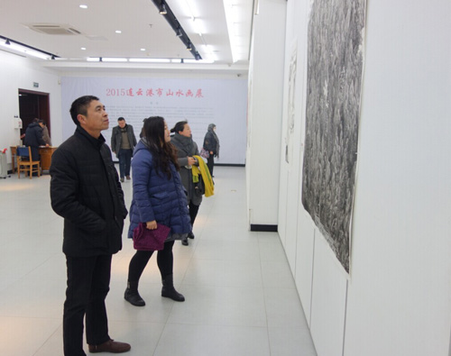 市美术馆推出“2015连云港市山水画展”