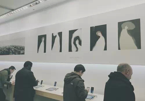 伦敦的苹果零售店摇身变成画廊