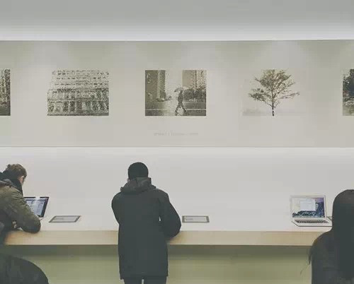 伦敦的苹果零售店摇身变成画廊