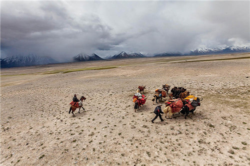 他在世界上最恶劣的地方体验世界之美