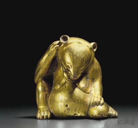 西汉时期鎏金铜熊形摆件(估价：20万- 30万美元)