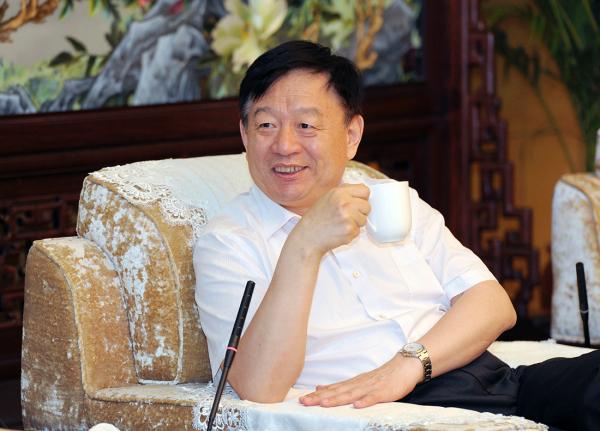 全国政协委员魏传忠认为，目前国内艺术品鉴定市场的乱象触目惊心。