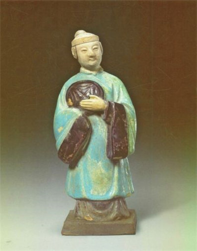 明代女俑
