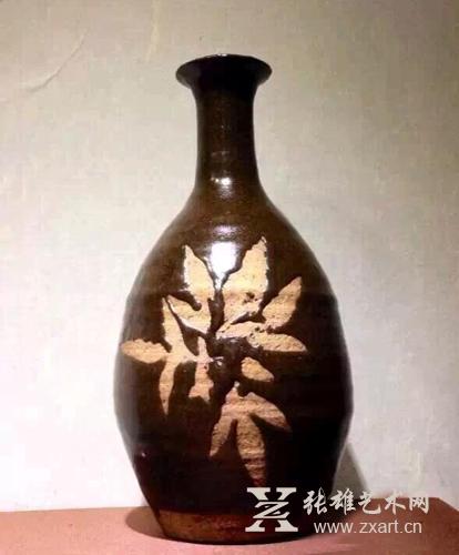   宋 茶叶未釉贴竹叶赏瓶