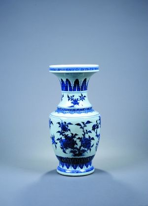 瓶清雍正 青花三多盘口瓶 瓶清雍正 青花三多盘口瓶
