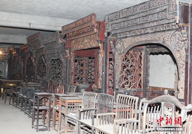 村民花费300多万元收藏1000多件明清用品（图）