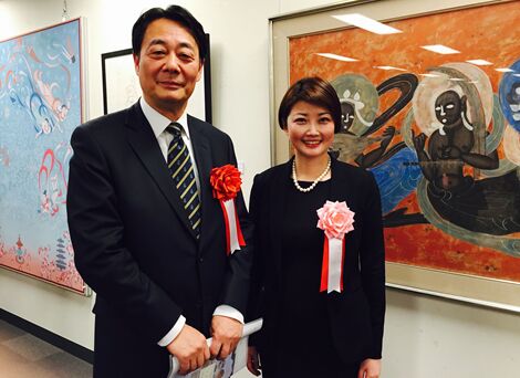 日本前众议院议员海江田万里先生与主办方联亚旭坤文化传播有限公司总经理张俪馨女士
