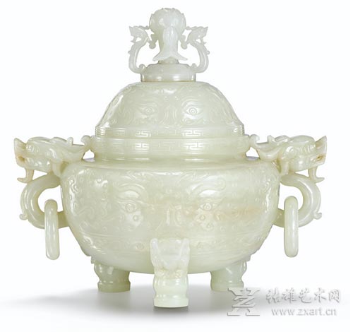 清乾隆 白玉雕饕餮纹双龙活环耳三足盖炉
