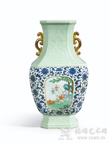 清乾隆青釉浮雕吉庆有馀青花描金粉彩婴戏图八方瓶6348万港元成交