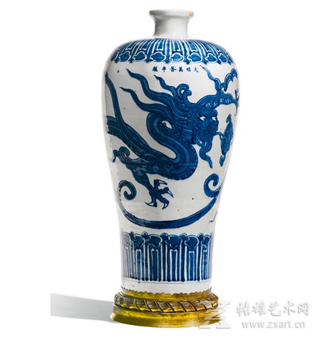 明万历青花衔芝游龙纹梅瓶估价 250,000 — 300,000