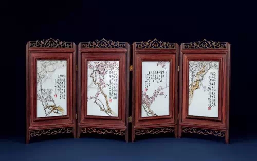 Lot2118 民国 田鹤仙 粉彩梅清图册页
