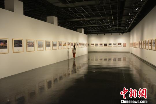 图为展览现场。　浙江美术馆　摄