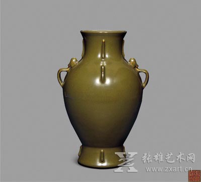 “清乾隆 茶叶末釉如意耳出戟橄榄瓶”以1265万元成交
