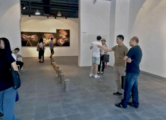   “临时关系”展览现场   